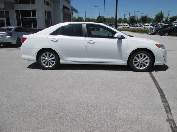 2012 Toyota Camry XLE sedan Super White - - by dealer for sale in Fayetteville, AR – photo 7