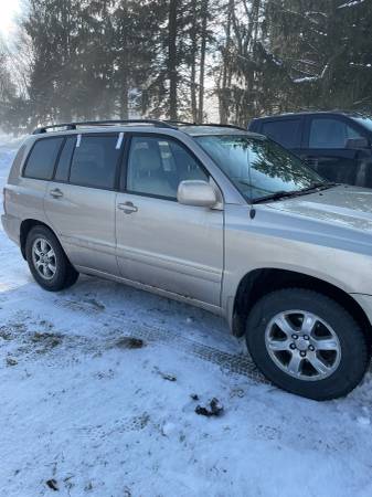 Toyota Highlander 2004 for sale in Norwich, VT – photo 3
