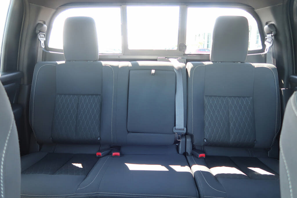 2019 Nissan Titan SV Crew Cab 4WD for sale in Peoria, AZ – photo 8