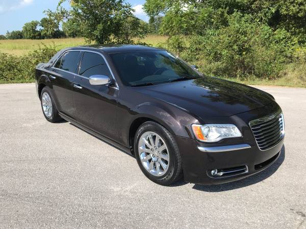 2012 Chrysler 300 C with luxury package for sale in Springfield, MO – photo 6