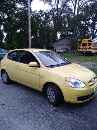 2010 Hyundai Accent - cars & trucks - by owner - vehicle automotive... for sale in Lima, OH