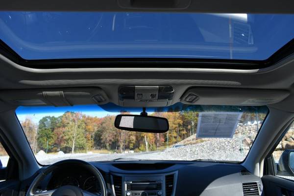 2011 *Subaru* *Outback* *2.5i* Prem AWP/Pwr Moon - cars & trucks -... for sale in Naugatuck, CT – photo 19