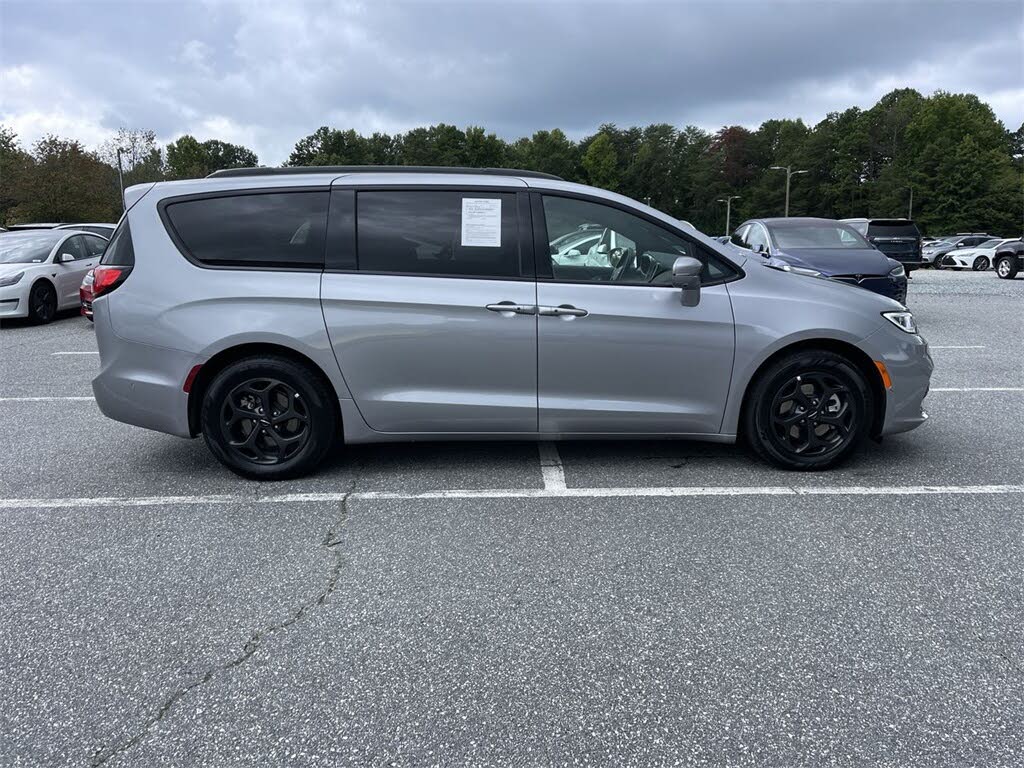 2021 Chrysler Pacifica Hybrid Touring L FWD for sale in Greensboro, NC – photo 6