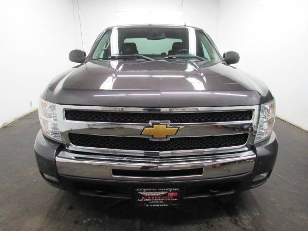 2011 Chevrolet Chevy Silverado 1500 LT 4x4 4dr Crew Cab 5 8 ft SB for sale in Fairfield, OH – photo 2