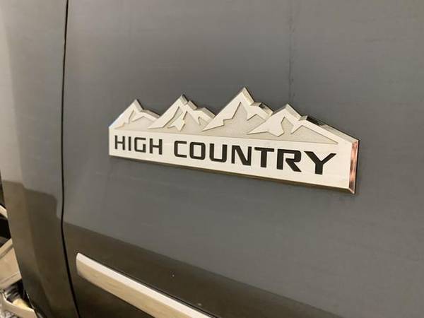 2017 CHEVROLET SILVERADO 1500 HIGH COUNTRY CREWCAB 4WD LEATHER! LOADED for sale in Coopersville, MI – photo 9