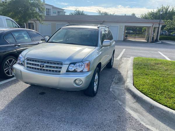2003 Toyota Highlander V6 SUV low miles ice cold ac! - cars & for sale in TAMPA, FL