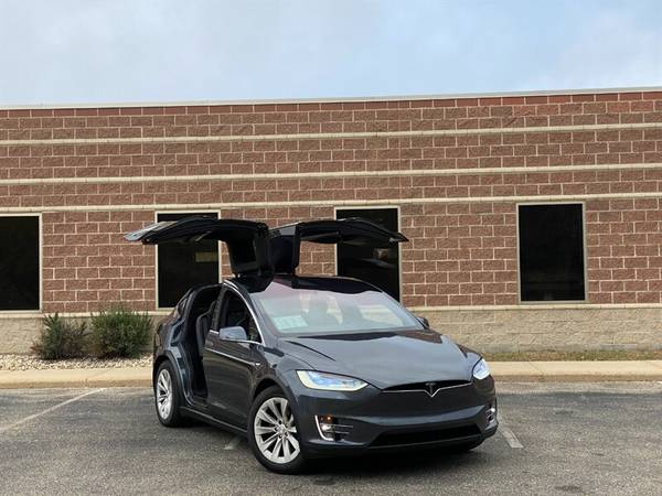 2017 Tesla Model X 75D: ONE Owner ** AWD ** AUTO PILOT ** AMAZING... for sale in Madison, WI – photo 2