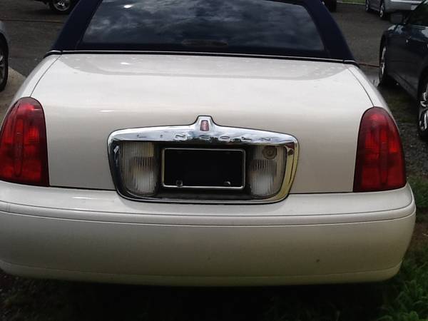 1998 Lincoln Town Car - cars & trucks - by dealer - vehicle... for sale in Englishtown, NJ – photo 5