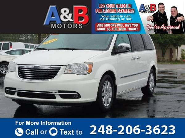 2012 Chrysler Town and Country Touring-L mini-van White for sale in Waterford Township, MI