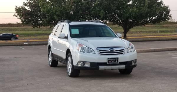 2012 SUBARU OUTBACK LIMITED 2.5 AWD - cars & trucks - by owner -... for sale in Houston, TX