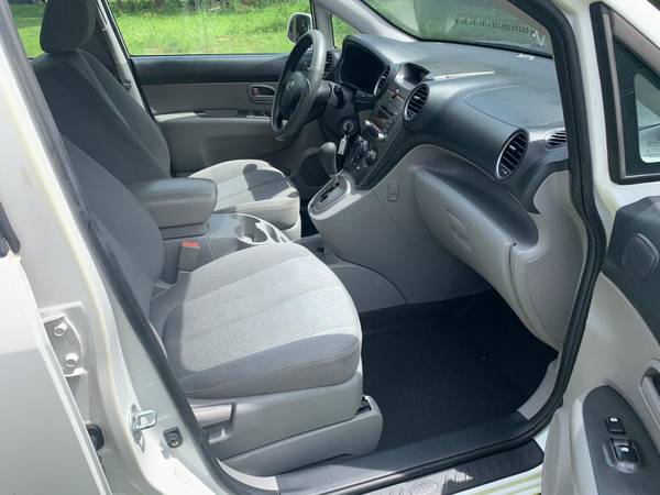 2009 KIA RONDO ONLY 108K ACTUAL MILES 4 CYLINDERS 2 OWNERS NO... for sale in Fort Myers, FL – photo 7
