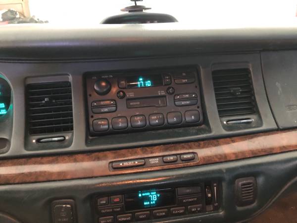 1995 Lincoln Town Car - cars & trucks - by owner - vehicle... for sale in Vero Beach, FL – photo 19
