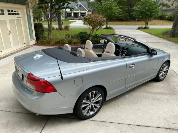 SALE PENDING: Volvo C70 Hardtop Convertible for sale in Bluffton, SC – photo 2