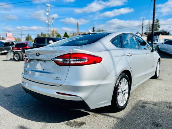 2019 Ford Fusion Hybrid SE FWD - - by dealer - vehicle for sale in Lynnwood, WA – photo 3