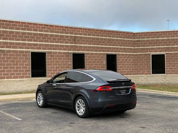 2017 Tesla Model X 75D: ONE Owner ** AWD ** AUTO PILOT ** AMAZING... for sale in Madison, WI – photo 4