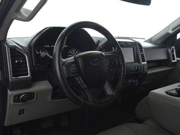 2016 Ford F150 SuperCrew Cab XLT Pickup 4D 5 1/2 ft pickup Red - for sale in Atlanta, FL – photo 2
