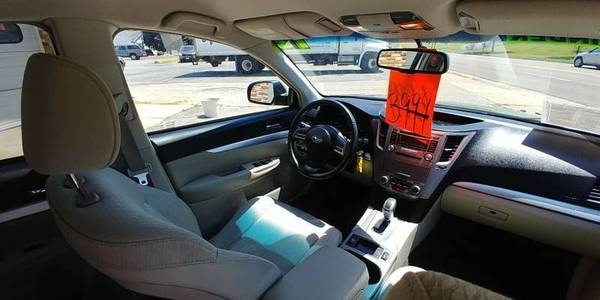 2012 Subaru Outback 2.5i Premium AWD 4dr Wagon CVT 139771 Miles for sale in Portage, WI – photo 17