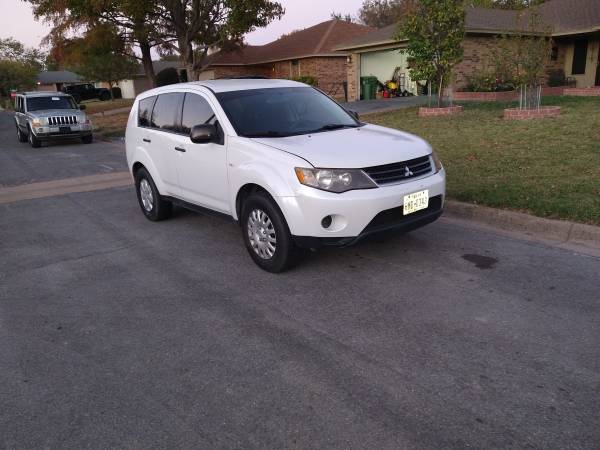 2008 Mitsubishi Outlander - cars & trucks - by owner - vehicle... for sale in Nrh, TX – photo 3