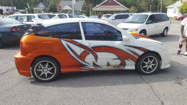 2000 Ford Focus, 5-Speed, Custom Paint and Body, ONLY $1950!!! for sale in New Albany, KY – photo 2