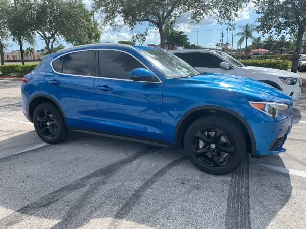 2020 alfa romeo stelvio 15k Maserati levante 2019 2021 (clean title) for sale in Miami, FL