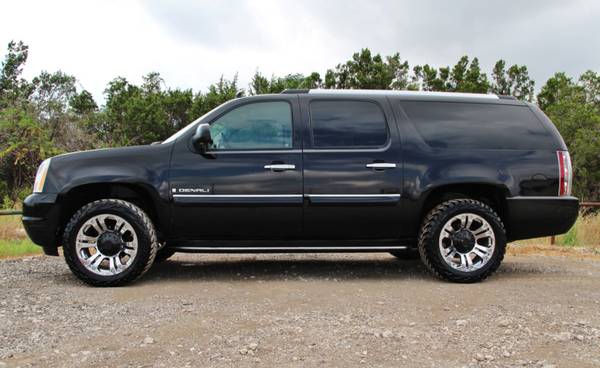 2008 GMC YUKON XL DENALI*6.2L V8*20" XD's*BLACK LEATHER*MUST SEE!!! for sale in Liberty Hill, TX – photo 4