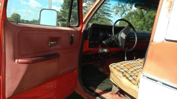 1976 GMC jimmy possible trade for 2016 or newer sled for sale in Lindstrom, MN – photo 4