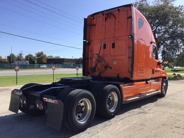 Freightliner Cascadia 2012 Automatic for sale in Buffalo Grove, IL – photo 7