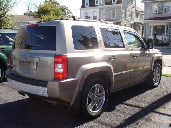 2007 Jeep Patriot Sport 4X4 - cars & trucks - by dealer - vehicle... for sale in New Cumberland, PA – photo 10