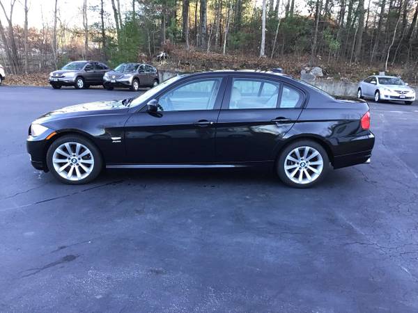 2011 BMW 328ix AWD low miles 81k - cars & trucks - by dealer -... for sale in Manchester, NH – photo 4