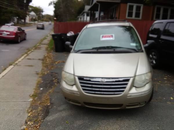 2005 Chrysler Town country for sale in Troy, NY – photo 2