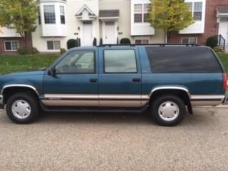 1993 GMC Suburban 1500 4wd for sale for sale in Minneapolis, MN