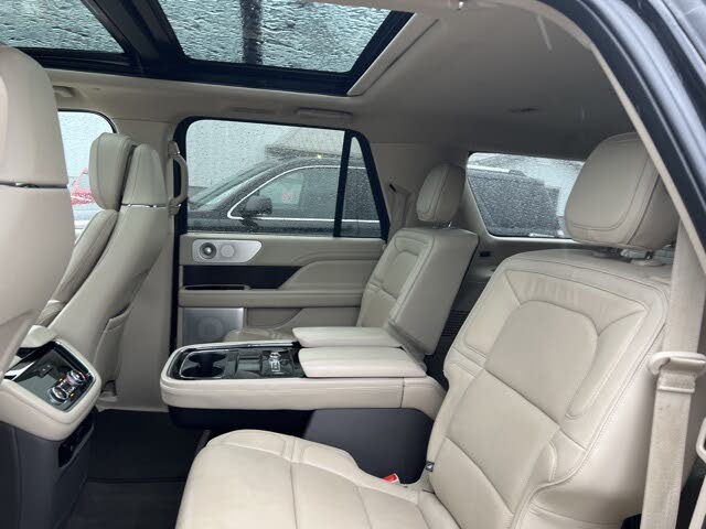 2018 Lincoln Navigator L Reserve 4WD for sale in Green Bay, WI – photo 5