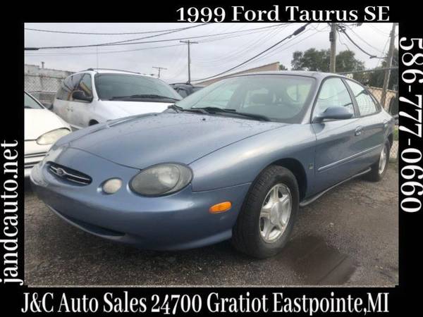 1999 Ford Taurus SE for sale in Eastpointe, MI