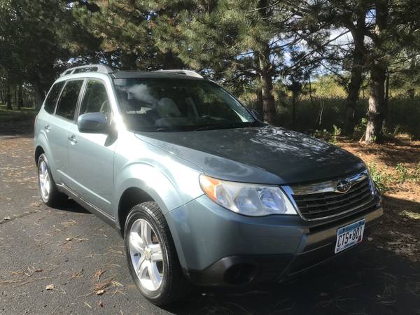 2009 SUBARU FORESTER 5SPEED PREMIUM AWD PANO ROOF VERY CLEAN! - cars... for sale in Minneapolis, MN