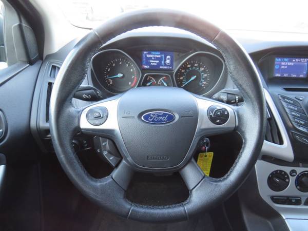 2014 Ford Focus 4dr Sedan SE Sterling Gray Met for sale in Omaha, NE – photo 13