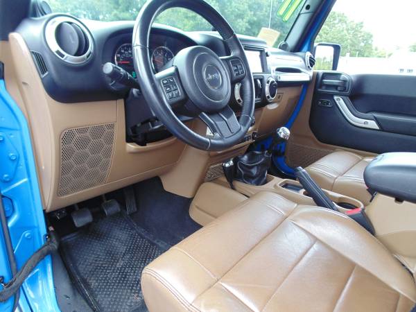 2011 Jeep Wrangler Unlimited Sahara for sale in Hanover, MA – photo 10