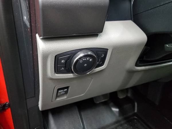 2018 Ford F-150 XLT SuperCrew 5 5-ft Bed 4WD - - by for sale in Cedar Rapids, IA – photo 13