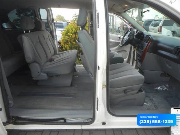 2007 Chrysler Town Country Minivan - Lowest Miles / Cleanest Cars In F for sale in Fort Myers, FL – photo 17