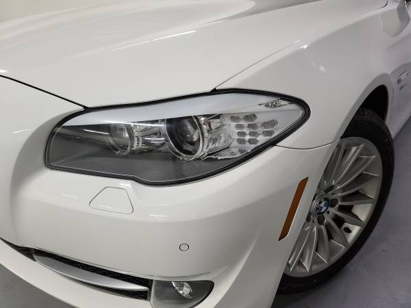 2012 BMW 535xi Luxury Line Alpine White 88k miles Carfax Value... for sale in Northbrook, IL – photo 11