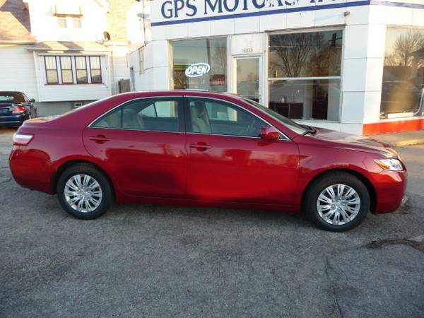 2007 Toyota Camry LE - cars & trucks - by dealer - vehicle... for sale in milwaukee, WI – photo 4