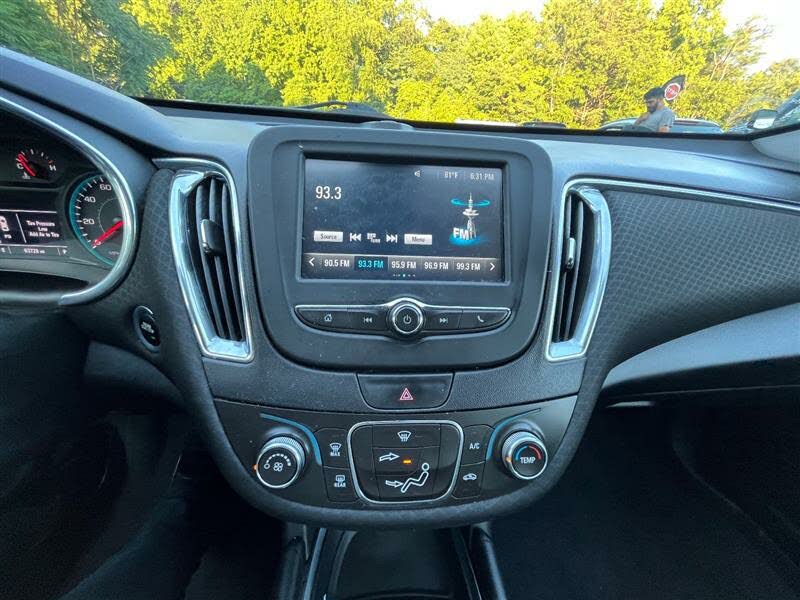 2018 Chevrolet Malibu LT FWD for sale in Petersburg, VA – photo 13