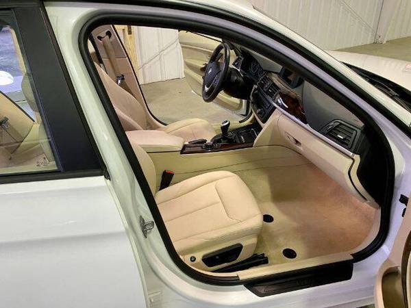 2014 BMW 335i XDrive Manual - Alpine White - Clean History! - cars for sale in La Crescent, WI – photo 14