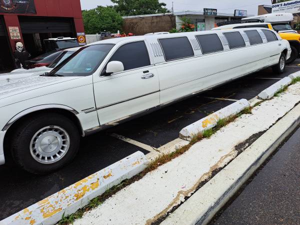 Stretch Limo for 14 for sale in Newark , NJ