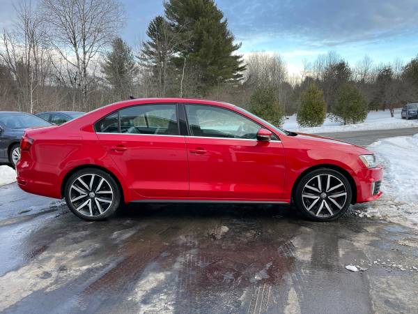 VW Jetta GLI Autobahn w/Nav Exceptionally Clean Serviced & Inspected for sale in South Barre, VT – photo 5