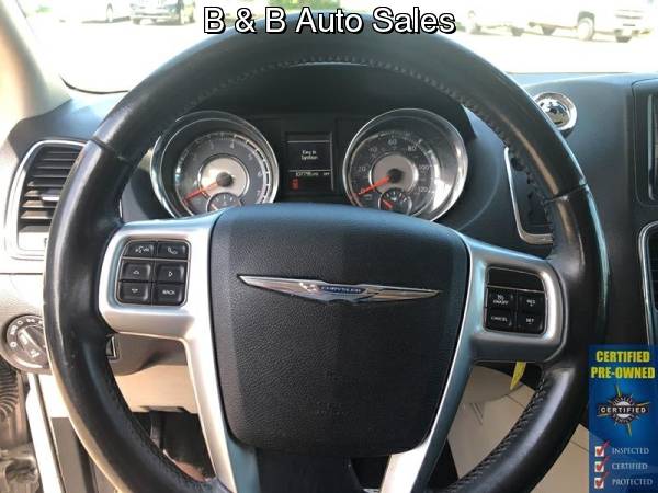 2013 Chrysler Town and Country Touring 4dr Mini Van ~!EZ FINANCE!~ for sale in Brookings, SD – photo 18