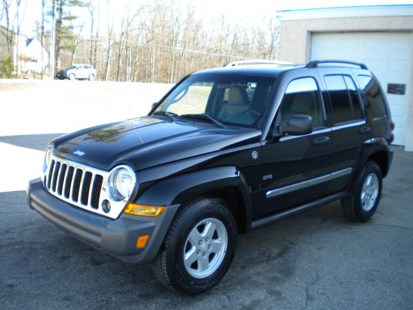 Jeep Liberty 4X4 65th anniversary edition Sunroof 1 Year for sale in hampstead, RI