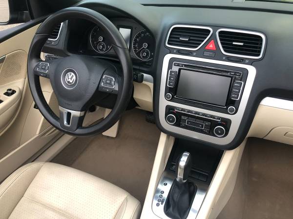 2012 Volkswagen Eos Komfort Convertible for sale in BLOOMFIELD HILLS, MI – photo 12