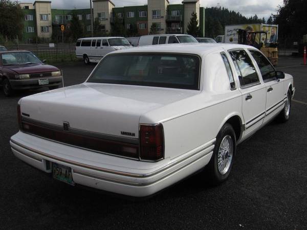 1994 Lincoln Town Car for sale in Portland, OR – photo 4
