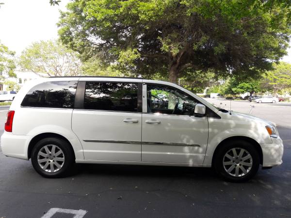 2014 CHRYSLER TOWN AND COUNTRY TOURING 4 DOORS MINI-VAN - cars & for sale in Oxnard, CA – photo 7