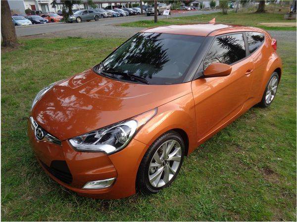 2017 Hyundai Veloster Value Edition Coupe 3D FREE CARFAX ON EVERY... for sale in Lynnwood, WA – photo 6